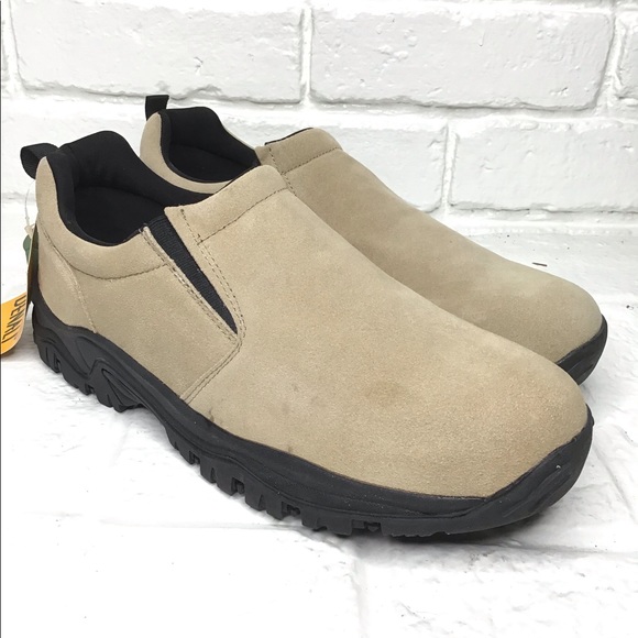 bass pro shop mens shoes